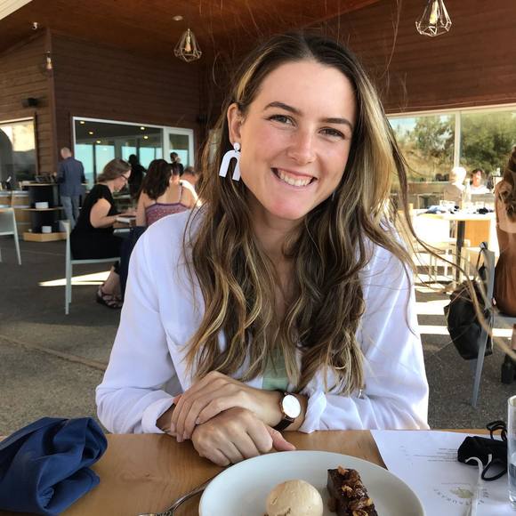 Meet your Posher, Alisha - Picture 1 of 1